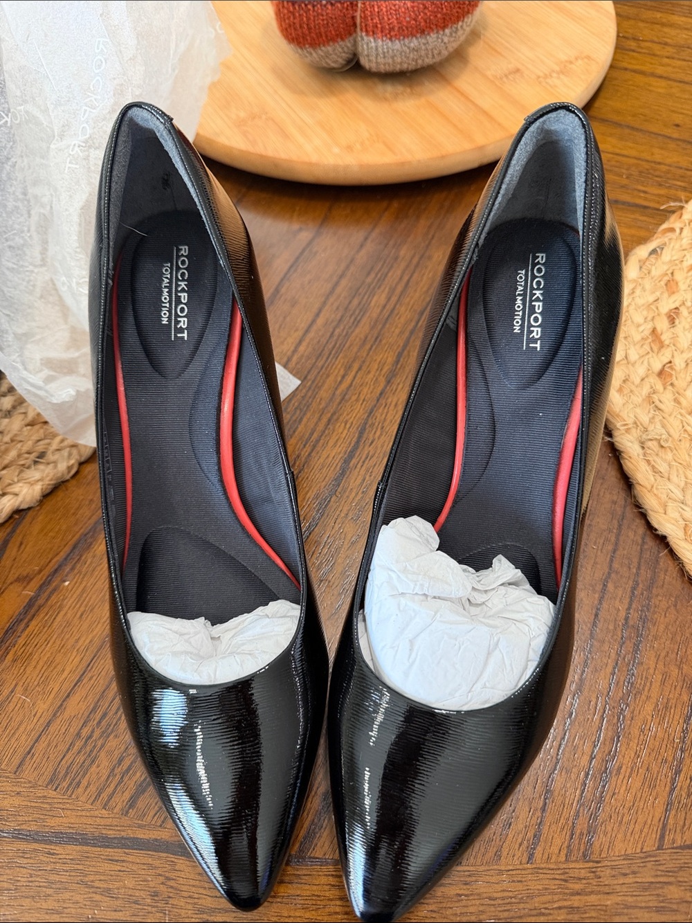 New in box Rockport Black Pumps size 9